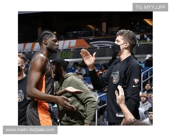 魔术计划交易泰厄斯·琼斯 为安东尼·布莱克腾位置